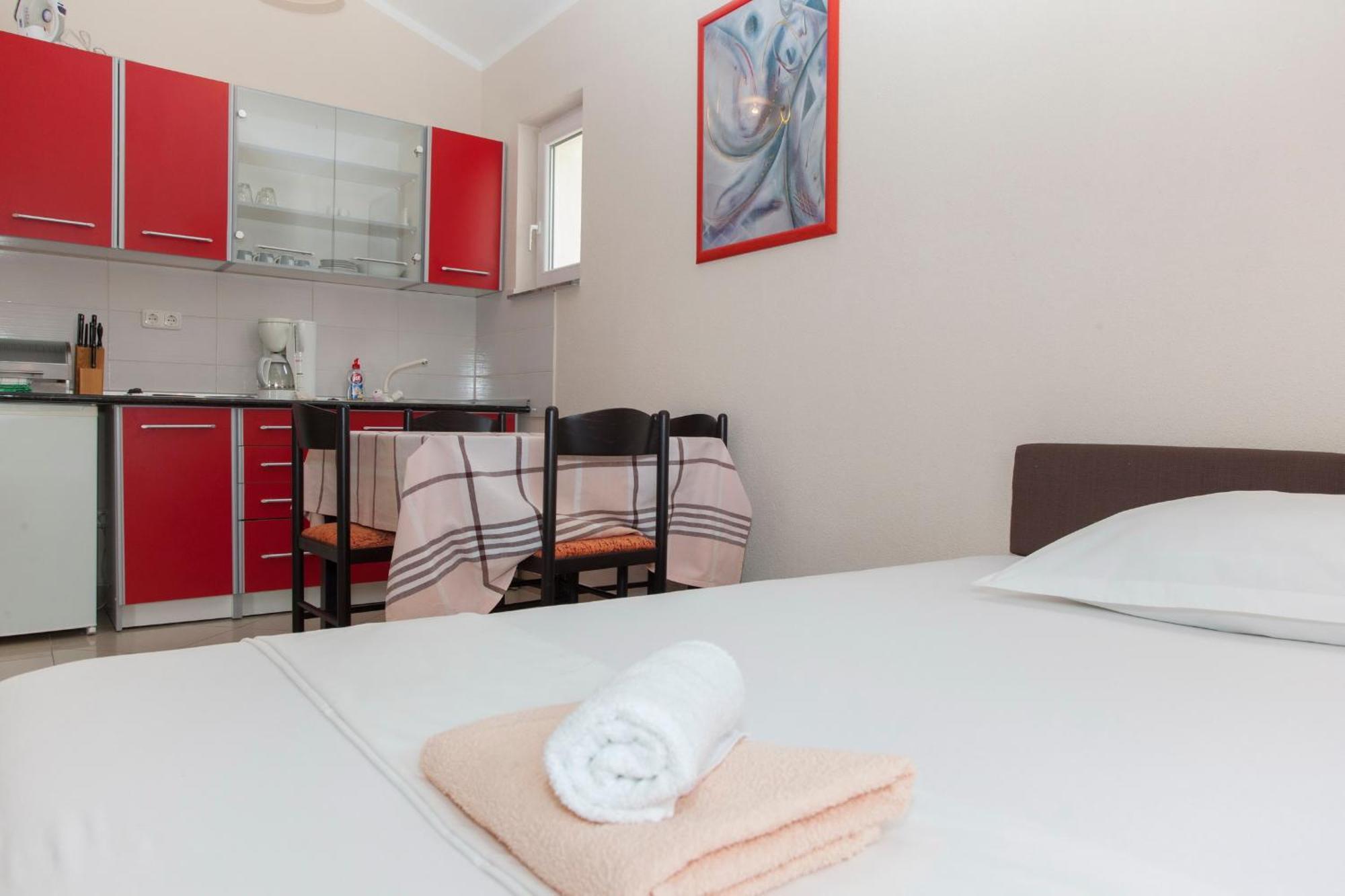Apartments Damjanovic Makarská Pokoj fotografie