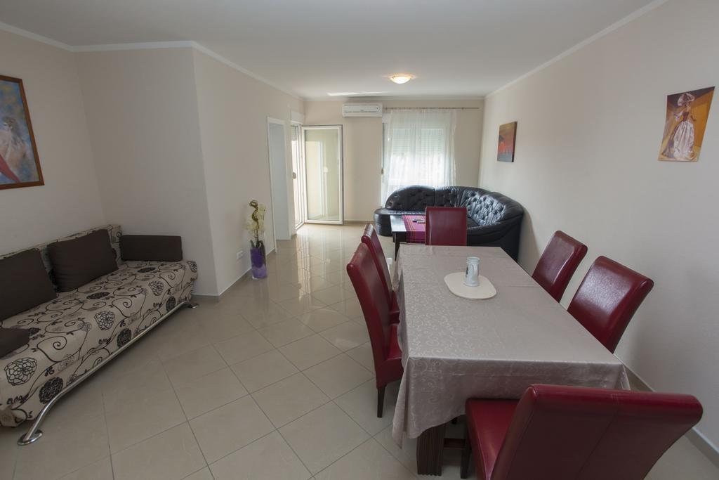 Apartments Damjanovic Makarská Pokoj fotografie