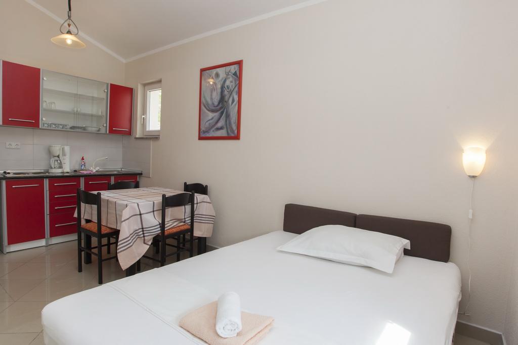 Apartments Damjanovic Makarská Pokoj fotografie
