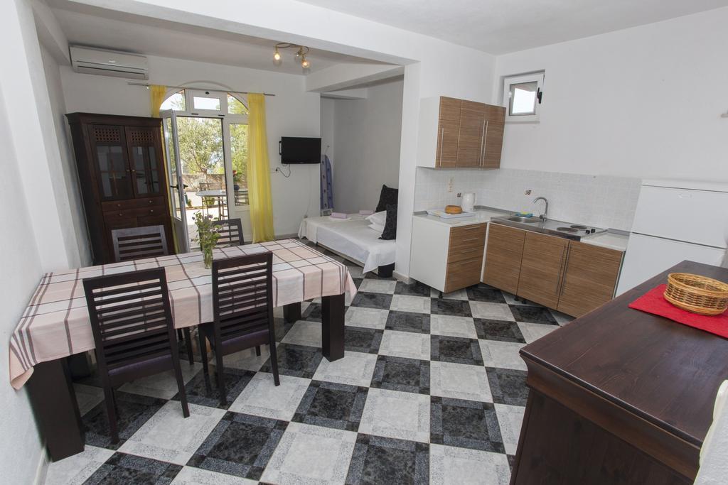 Apartments Damjanovic Makarská Exteriér fotografie